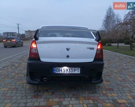 Белый Рено Логан, объемом двигателя 1.39 л и пробегом 170 тыс. км за 1999 $, фото 1 на Automoto.ua