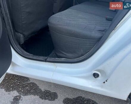Белый Рено Логан, объемом двигателя 1.4 л и пробегом 199 тыс. км за 3700 $, фото 17 на Automoto.ua