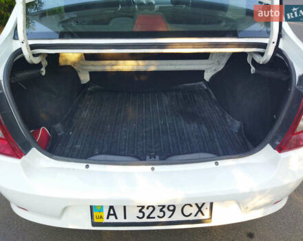 Рено Логан 2011 в Одессе на Automoto.ua Белый Рено Логан, объемом двигателя 0 л и пробегом 220 тыс. км за 3700 $, фото 7 на Automoto.ua