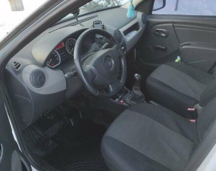 Білий Рено Логан, об'ємом двигуна 1.39 л та пробігом 260 тис. км за 3650 $, фото 8 на Automoto.ua