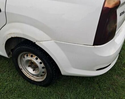 Білий Рено Логан, об'ємом двигуна 1.39 л та пробігом 173 тис. км за 3400 $, фото 2 на Automoto.ua