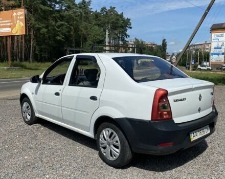 Белый Рено Логан, объемом двигателя 1.4 л и пробегом 287 тыс. км за 1850 $, фото 3 на Automoto.ua