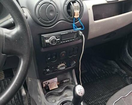 Білий Рено Логан, об'ємом двигуна 1.39 л та пробігом 173 тис. км за 3400 $, фото 6 на Automoto.ua