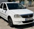 Білий Рено Логан, об'ємом двигуна 1.39 л та пробігом 175 тис. км за 1990 $, фото 1 на Automoto.ua