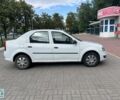 Білий Рено Логан, об'ємом двигуна 1.4 л та пробігом 230 тис. км за 2999 $, фото 3 на Automoto.ua