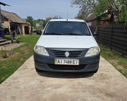 Белый Рено Логан, объемом двигателя 1.4 л и пробегом 236 тыс. км за 3500 $, фото 2 на Automoto.ua