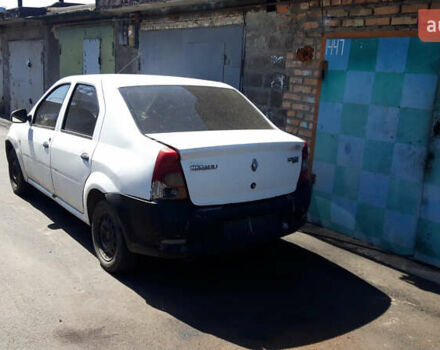 Белый Рено Логан, объемом двигателя 1.39 л и пробегом 345 тыс. км за 2200 $, фото 1 на Automoto.ua