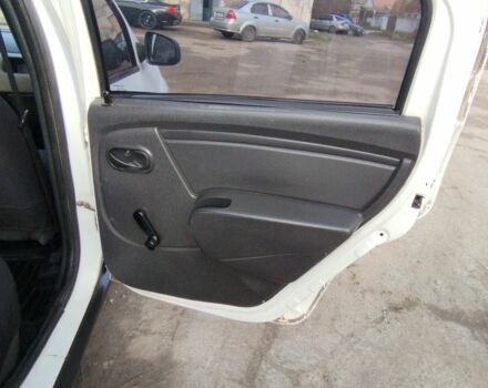 Белый Рено Логан, объемом двигателя 1.4 л и пробегом 670 тыс. км за 1750 $, фото 7 на Automoto.ua