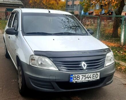 Білий Рено Логан, об'ємом двигуна 1.4 л та пробігом 200 тис. км за 3500 $, фото 9 на Automoto.ua