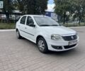 Білий Рено Логан, об'ємом двигуна 1.4 л та пробігом 230 тис. км за 2999 $, фото 2 на Automoto.ua