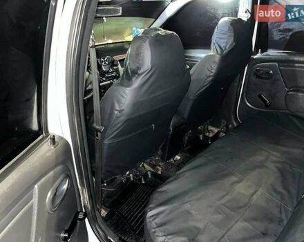 Белый Рено Логан, объемом двигателя 1.4 л и пробегом 349 тыс. км за 3500 $, фото 6 на Automoto.ua