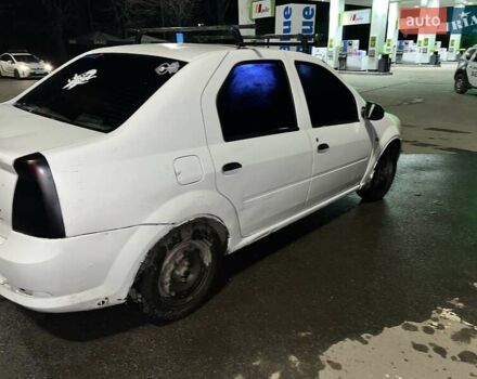 Белый Рено Логан, объемом двигателя 1.4 л и пробегом 349 тыс. км за 3500 $, фото 2 на Automoto.ua