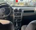 Білий Рено Логан, об'ємом двигуна 1.39 л та пробігом 500 тис. км за 2700 $, фото 4 на Automoto.ua