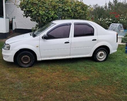 Білий Рено Логан, об'ємом двигуна 1.39 л та пробігом 173 тис. км за 3400 $, фото 1 на Automoto.ua