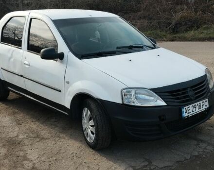 Белый Рено Логан, объемом двигателя 1.4 л и пробегом 670 тыс. км за 1750 $, фото 4 на Automoto.ua