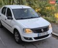 Белый Рено Логан, объемом двигателя 1.39 л и пробегом 450 тыс. км за 3300 $, фото 1 на Automoto.ua