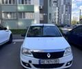 Белый Рено Логан, объемом двигателя 1.4 л и пробегом 105 тыс. км за 2500 $, фото 1 на Automoto.ua