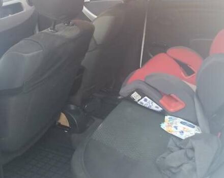 Белый Рено Логан, объемом двигателя 1.4 л и пробегом 333 тыс. км за 3900 $, фото 4 на Automoto.ua