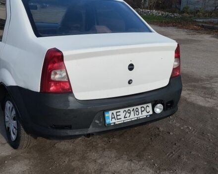 Белый Рено Логан, объемом двигателя 1.4 л и пробегом 670 тыс. км за 1750 $, фото 2 на Automoto.ua