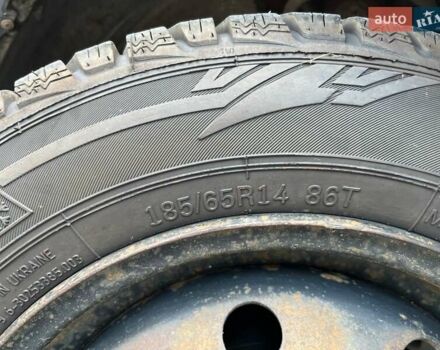 Білий Рено Логан, об'ємом двигуна 1.4 л та пробігом 800 тис. км за 3200 $, фото 8 на Automoto.ua