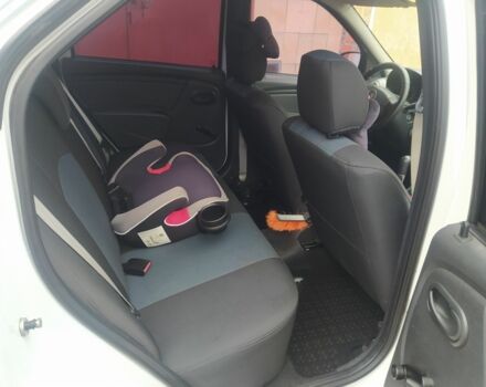 Белый Рено Логан, объемом двигателя 1.5 л и пробегом 130 тыс. км за 5000 $, фото 7 на Automoto.ua