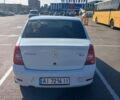 Білий Рено Логан, об'ємом двигуна 1.39 л та пробігом 243 тис. км за 3550 $, фото 4 на Automoto.ua