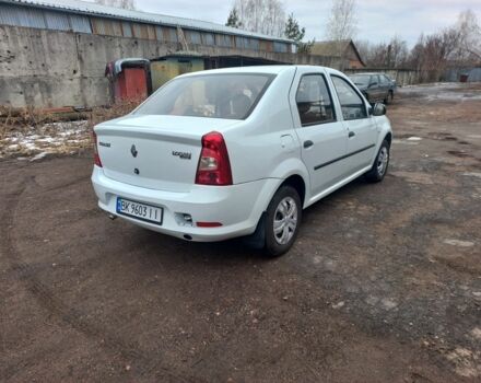 Белый Рено Логан, объемом двигателя 1.4 л и пробегом 217 тыс. км за 4000 $, фото 3 на Automoto.ua