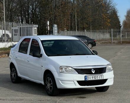 Белый Рено Логан, объемом двигателя 1.4 л и пробегом 317 тыс. км за 3300 $, фото 2 на Automoto.ua