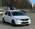 Белый Рено Логан, объемом двигателя 1.4 л и пробегом 317 тыс. км за 3300 $, фото 2 на Automoto.ua