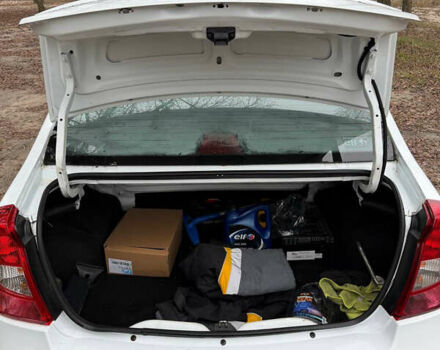 Білий Рено Логан, об'ємом двигуна 1.39 л та пробігом 211 тис. км за 2900 $, фото 8 на Automoto.ua