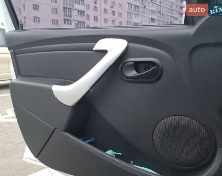 Белый Рено Логан, объемом двигателя 1.46 л и пробегом 130 тыс. км за 5200 $, фото 14 на Automoto.ua