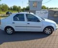 Білий Рено Логан, об'ємом двигуна 1.4 л та пробігом 270 тис. км за 5331 $, фото 1 на Automoto.ua