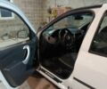 Білий Рено Логан, об'ємом двигуна 1.4 л та пробігом 200 тис. км за 3700 $, фото 4 на Automoto.ua