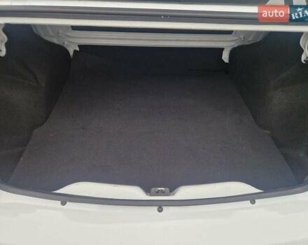 Белый Рено Логан, объемом двигателя 1.39 л и пробегом 53 тыс. км за 5500 $, фото 12 на Automoto.ua