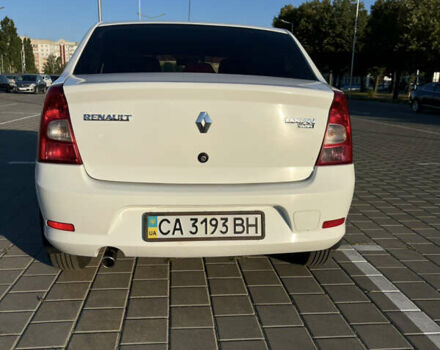 Білий Рено Логан, об'ємом двигуна 1.39 л та пробігом 178 тис. км за 4600 $, фото 6 на Automoto.ua