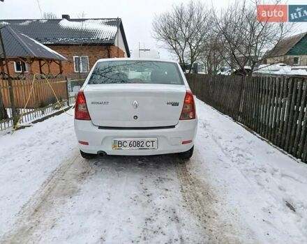 Білий Рено Логан, об'ємом двигуна 1.39 л та пробігом 200 тис. км за 3700 $, фото 4 на Automoto.ua