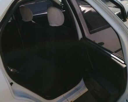 Білий Рено Логан, об'ємом двигуна 1.39 л та пробігом 320 тис. км за 3000 $, фото 15 на Automoto.ua