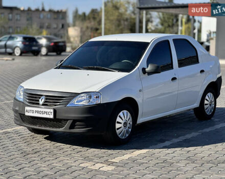 Белый Рено Логан, объемом двигателя 1.39 л и пробегом 252 тыс. км за 4300 $, фото 2 на Automoto.ua