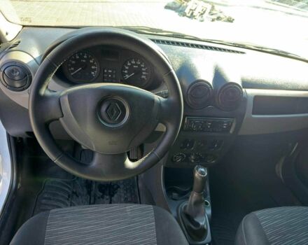 Білий Рено Логан, об'ємом двигуна 1.4 л та пробігом 252 тис. км за 3900 $, фото 9 на Automoto.ua