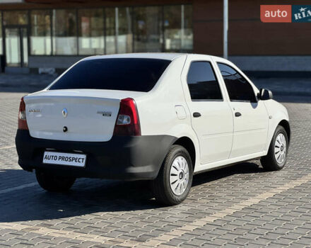 Белый Рено Логан, объемом двигателя 1.39 л и пробегом 252 тыс. км за 4300 $, фото 6 на Automoto.ua