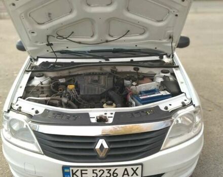 Білий Рено Логан, об'ємом двигуна 1.39 л та пробігом 307 тис. км за 3400 $, фото 6 на Automoto.ua