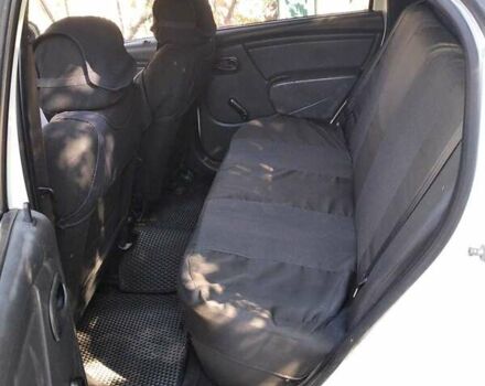 Білий Рено Логан, об'ємом двигуна 1.39 л та пробігом 283 тис. км за 4000 $, фото 6 на Automoto.ua