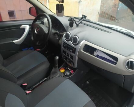 Белый Рено Логан, объемом двигателя 1.5 л и пробегом 130 тыс. км за 5000 $, фото 5 на Automoto.ua