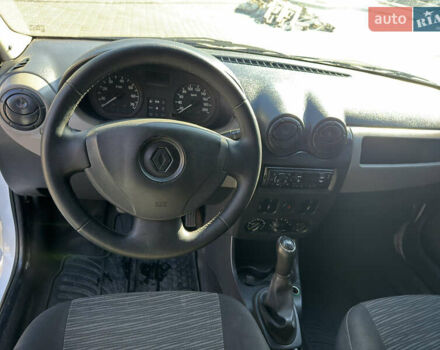 Белый Рено Логан, объемом двигателя 1.39 л и пробегом 252 тыс. км за 4300 $, фото 12 на Automoto.ua