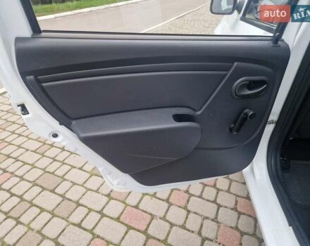 Белый Рено Логан, объемом двигателя 1.39 л и пробегом 53 тыс. км за 5500 $, фото 2 на Automoto.ua