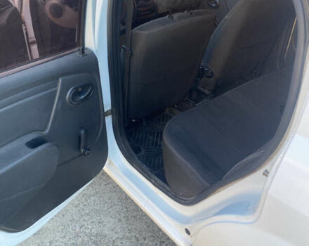 Белый Рено Логан, объемом двигателя 1.4 л и пробегом 262 тыс. км за 3500 $, фото 7 на Automoto.ua