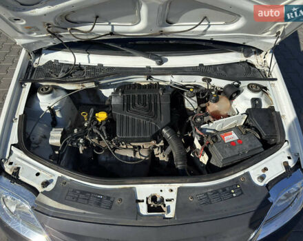 Белый Рено Логан, объемом двигателя 1.39 л и пробегом 252 тыс. км за 4300 $, фото 16 на Automoto.ua