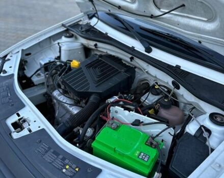 Белый Рено Логан, объемом двигателя 1.4 л и пробегом 240 тыс. км за 2400 $, фото 4 на Automoto.ua