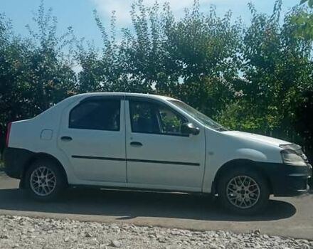 Білий Рено Логан, об'ємом двигуна 1.4 л та пробігом 170 тис. км за 3500 $, фото 2 на Automoto.ua