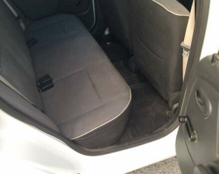 Білий Рено Логан, об'ємом двигуна 1.39 л та пробігом 307 тис. км за 3400 $, фото 5 на Automoto.ua